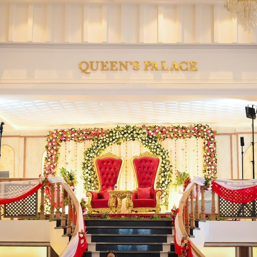 Queens Palace, view 6